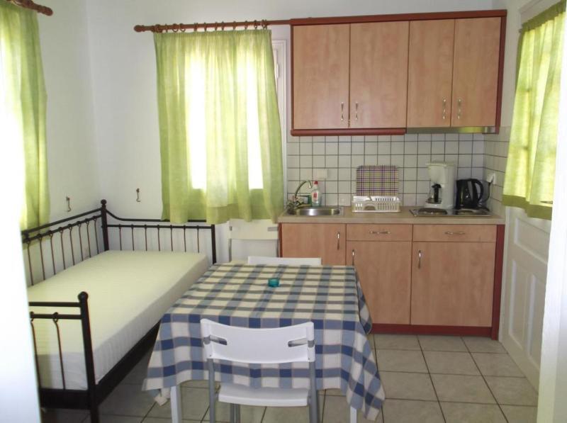 Morpheas Pension Rooms & Apartments Kamares  Екстер'єр фото
